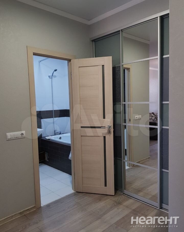 Продается 1-комнатная квартира, 40 м²