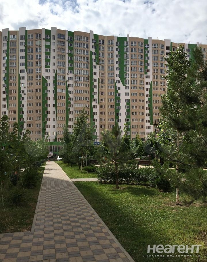 Продается 1-комнатная квартира, 45 м²