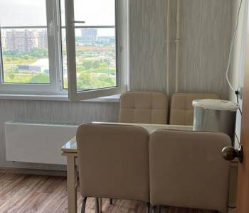 Продается 1-комнатная квартира, 38 м²