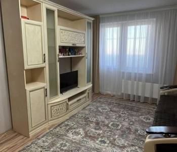 Продается 1-комнатная квартира, 38 м²