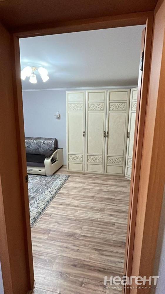 Продается 1-комнатная квартира, 38 м²