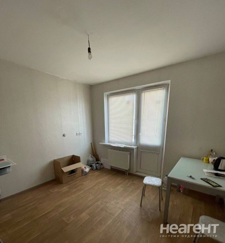 Продается 1-комнатная квартира, 40 м²