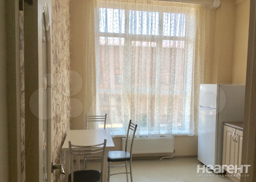 Сдается 1-комнатная квартира, 40,2 м²