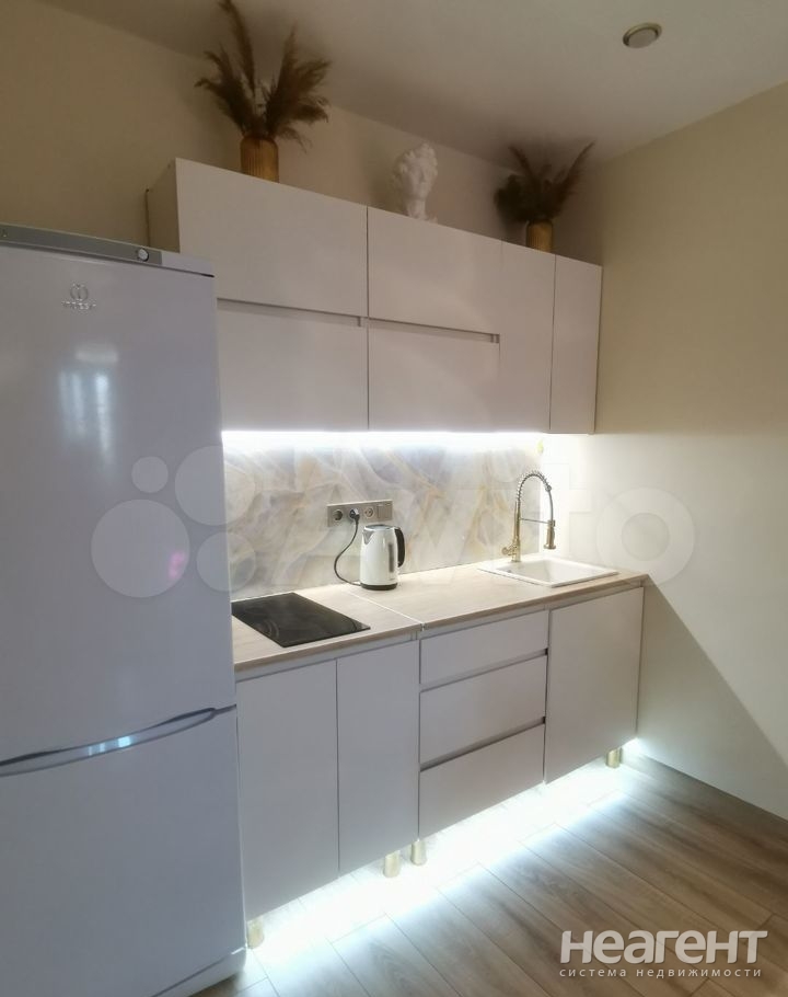 Продается 1-комнатная квартира, 35 м²