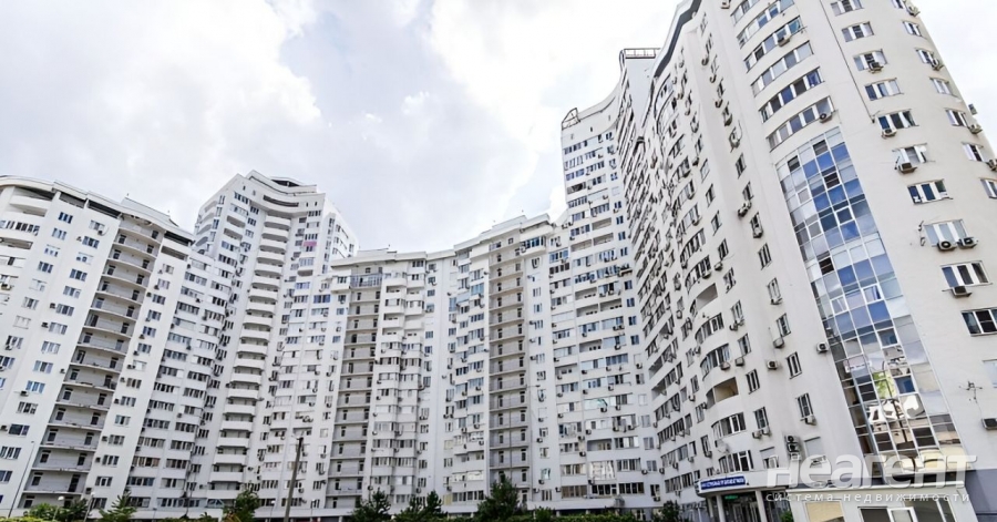 Сдается 1-комнатная квартира, 57 м²