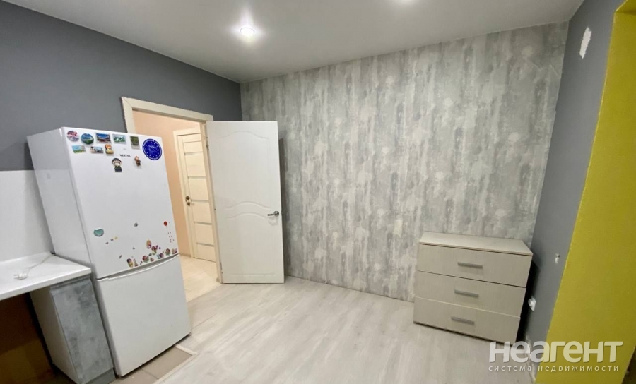 Продается 1-комнатная квартира, 42,3 м²