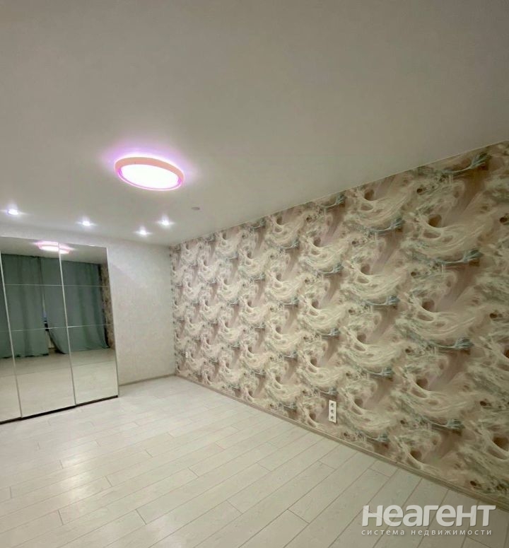 Продается 1-комнатная квартира, 42,3 м²