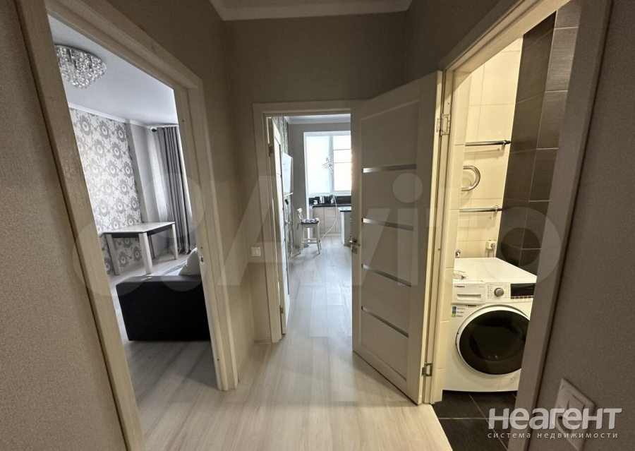 Продается 1-комнатная квартира, 37,9 м²