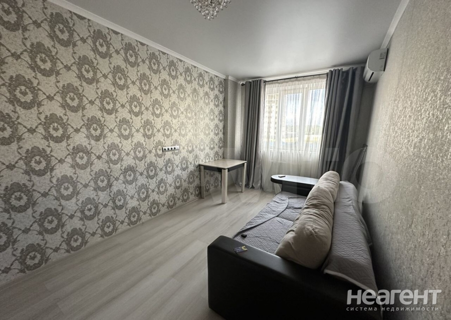 Продается 1-комнатная квартира, 37,9 м²