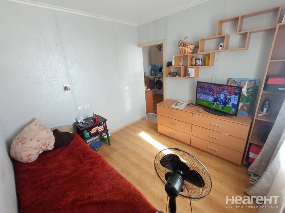 Продается 1-комнатная квартира, 42,3 м²