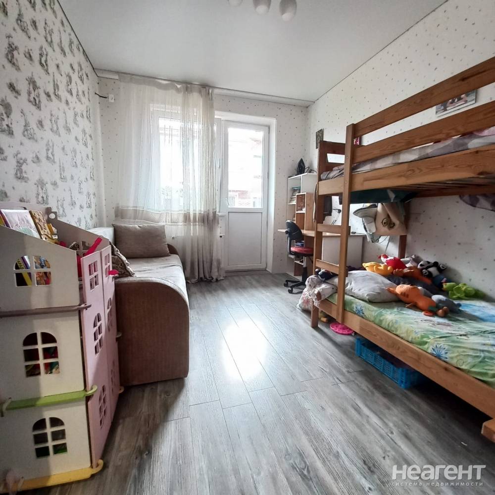 Продается 1-комнатная квартира, 38 м²