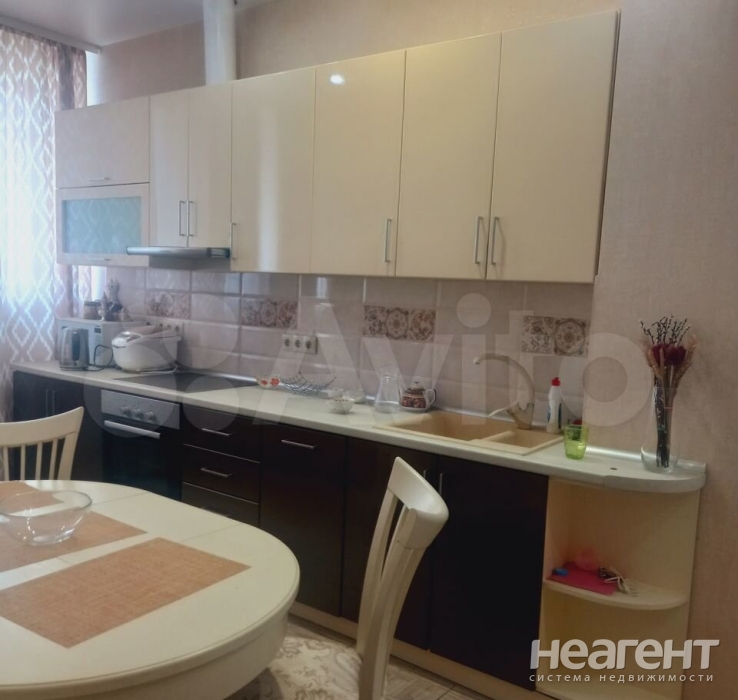 Продается 1-комнатная квартира, 35 м²