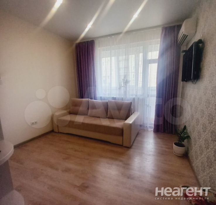 Продается 1-комнатная квартира, 35 м²