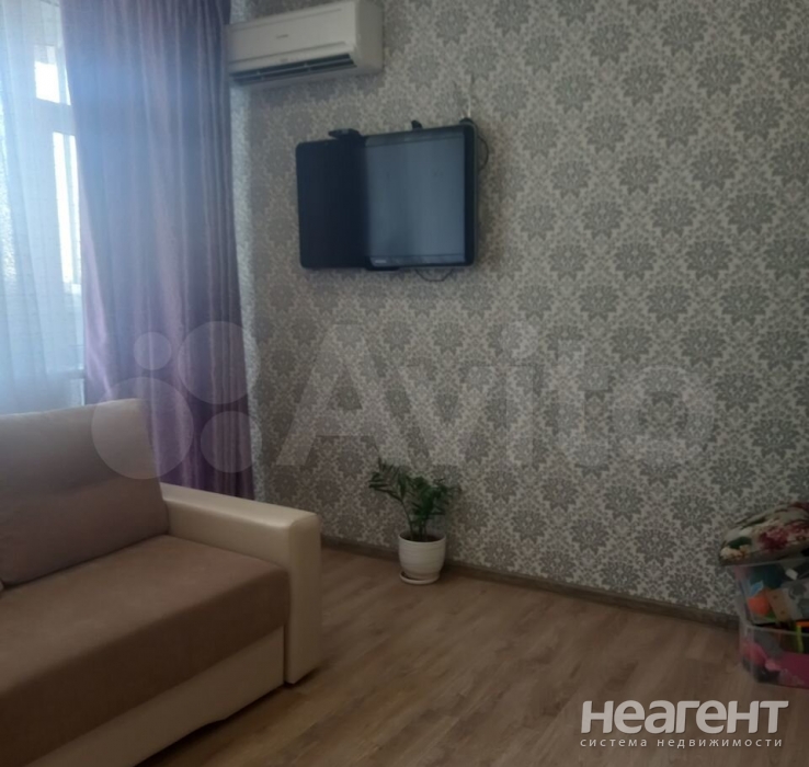 Продается 1-комнатная квартира, 35 м²