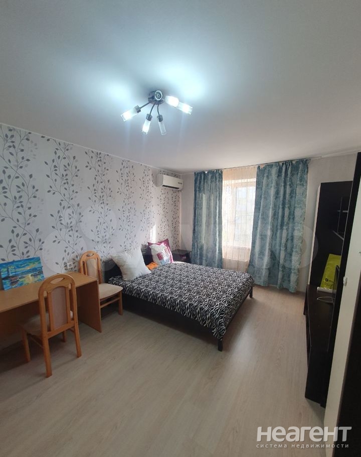 Сдается 1-комнатная квартира, 40 м²