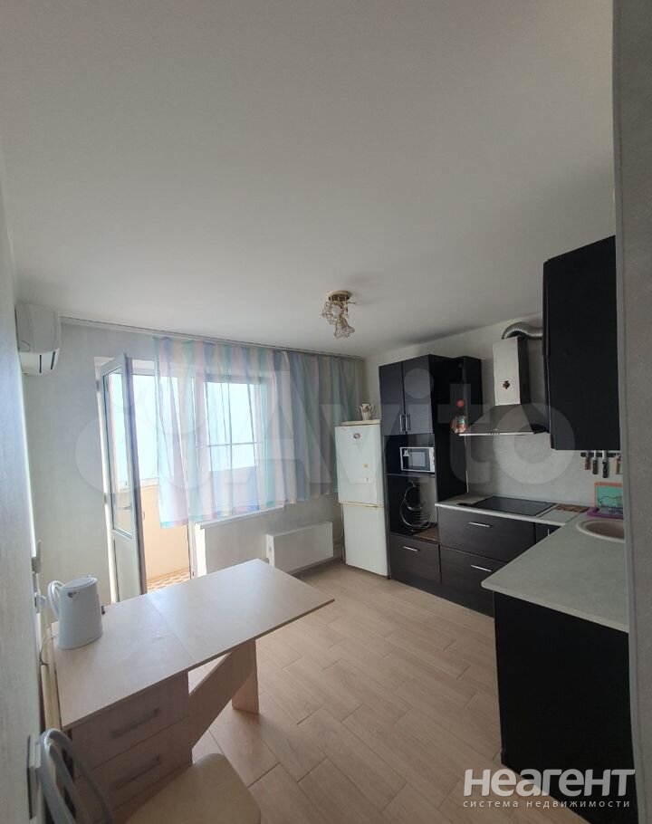 Сдается 1-комнатная квартира, 40 м²