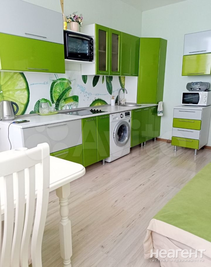 Продается 1-комнатная квартира, 41 м²