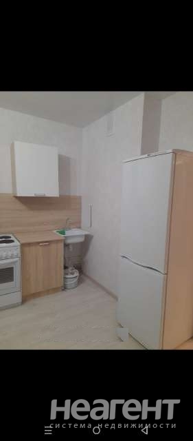 Сдается 1-комнатная квартира, 46 м²