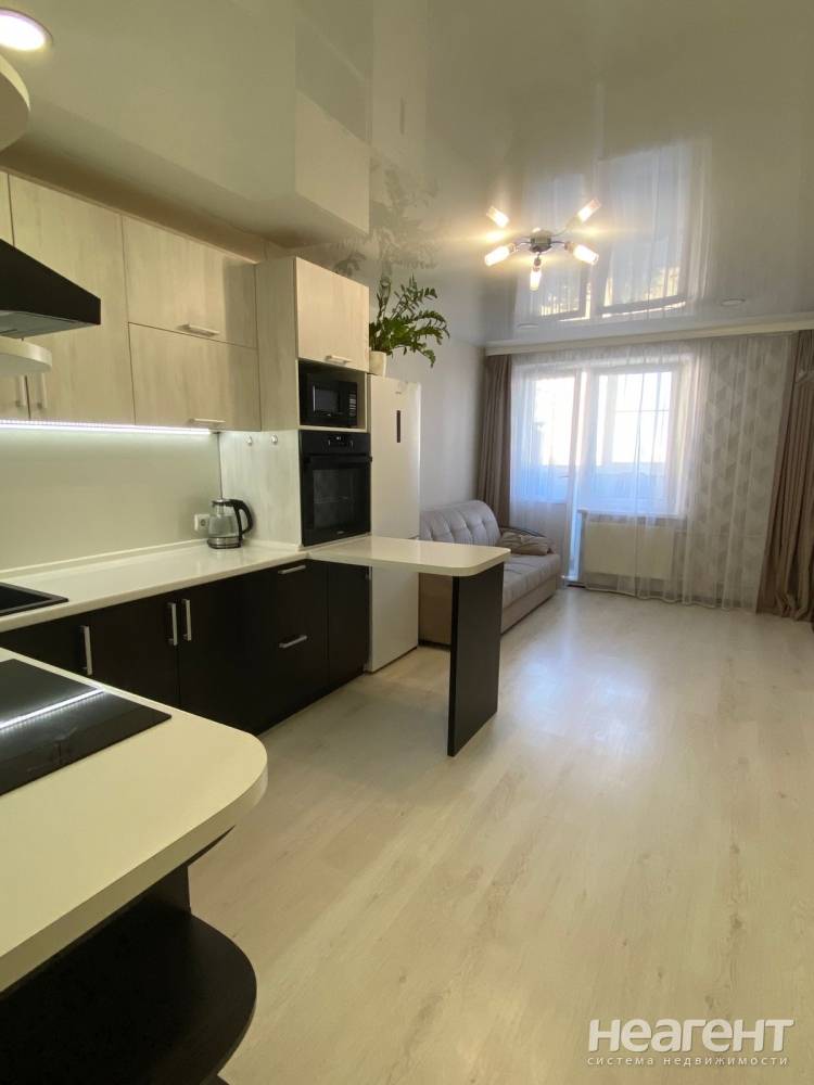 Продается 1-комнатная квартира, 43,3 м²