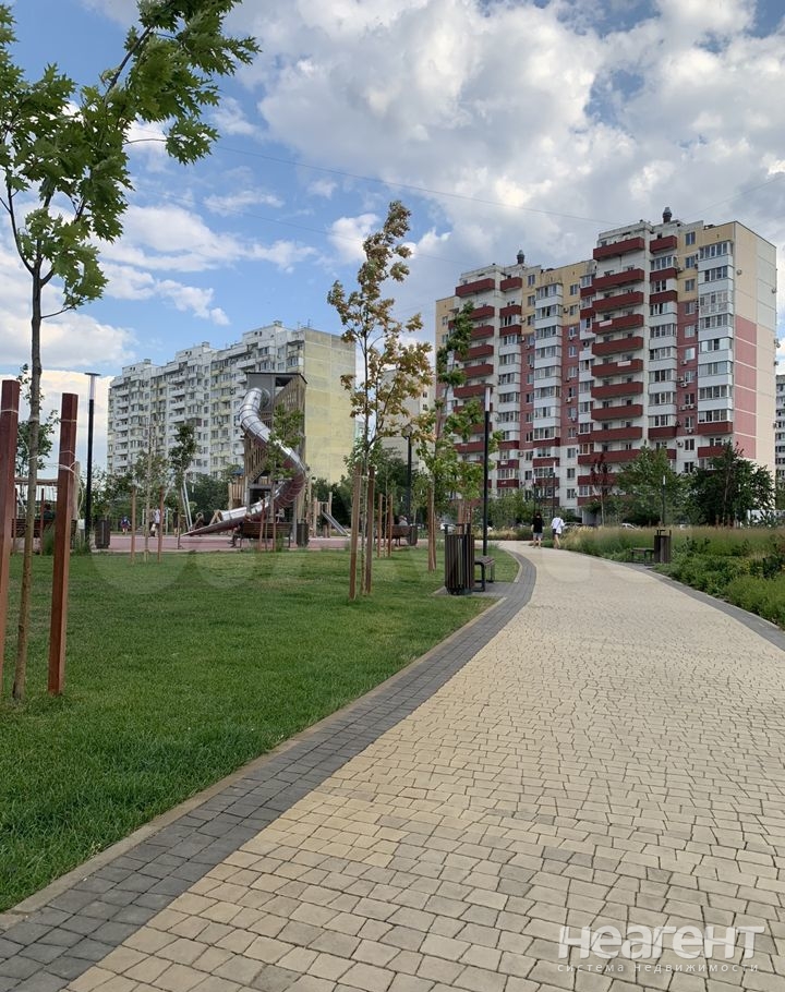 Продается 1-комнатная квартира, 33 м²