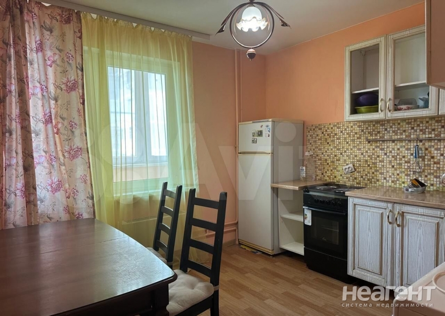 Продается 1-комнатная квартира, 40 м²