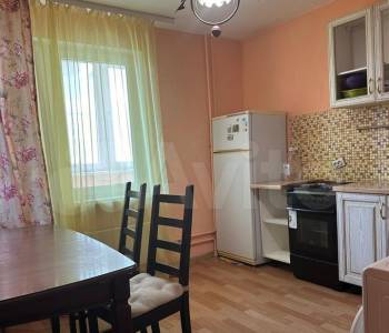 Продается 1-комнатная квартира, 40 м²