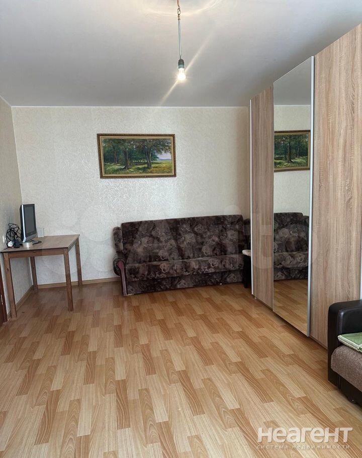 Продается 1-комнатная квартира, 40 м²