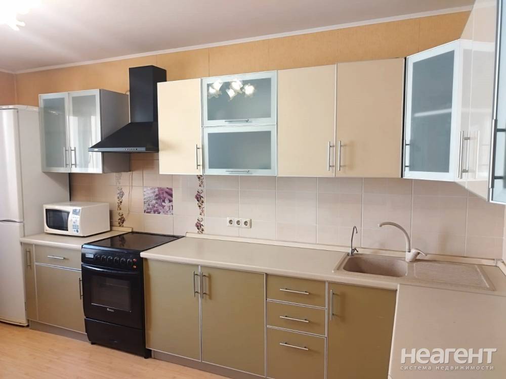 Сдается 2-х комнатная квартира, 69 м²