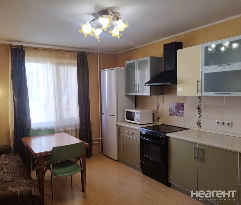 Сдается 2-х комнатная квартира, 69 м²