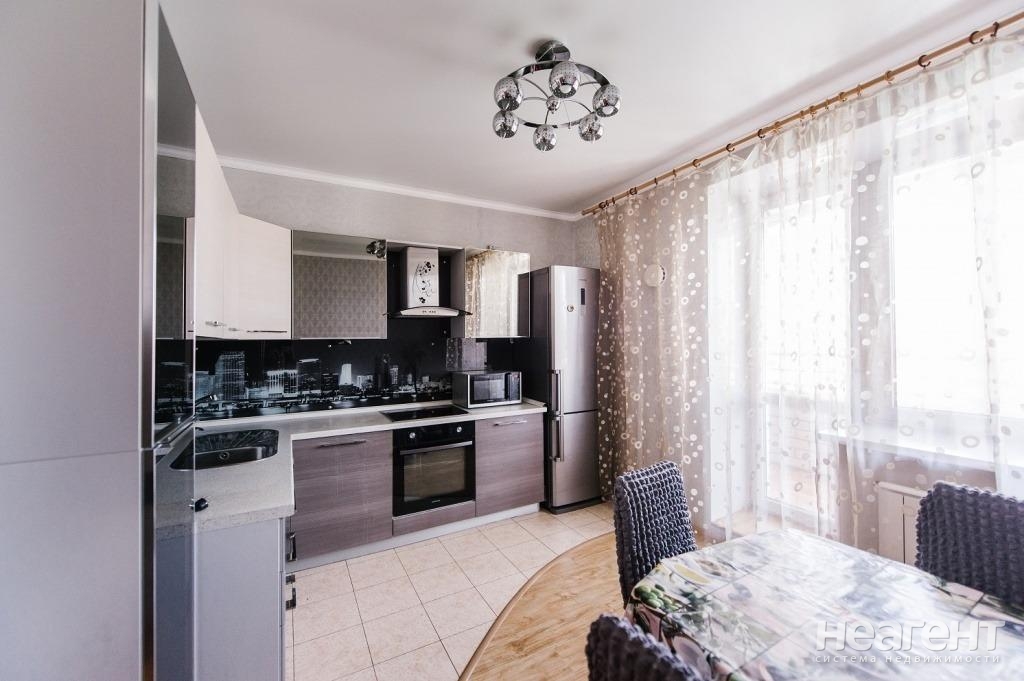 Продается 2-х комнатная квартира, 63 м²