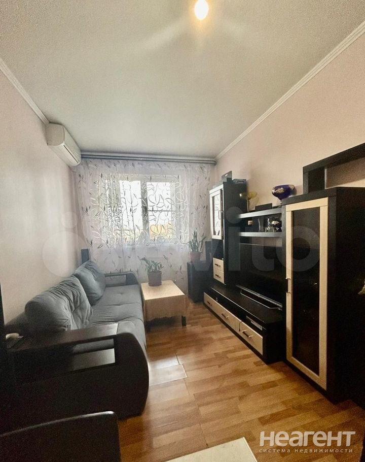 Продается 1-комнатная квартира, 37 м²