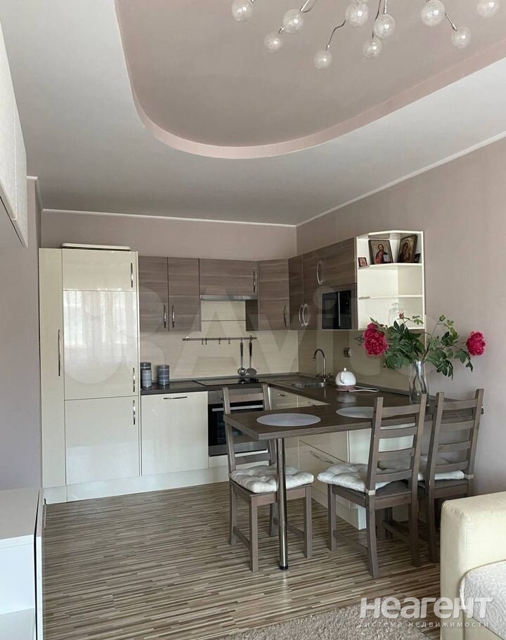 Продается 1-комнатная квартира, 40 м²