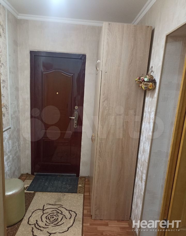 Продается 1-комнатная квартира, 42 м²