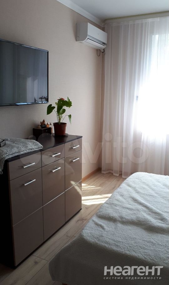 Продается 1-комнатная квартира, 37,4 м²