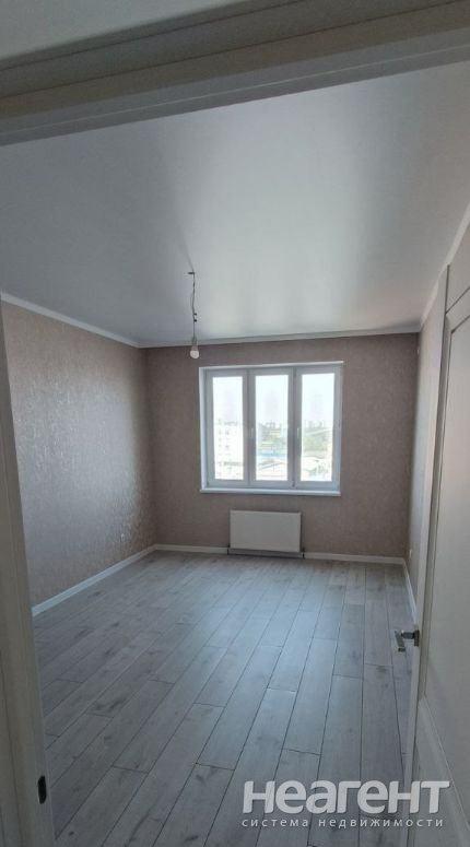 Продается Многокомнатная квартира, 180 м²