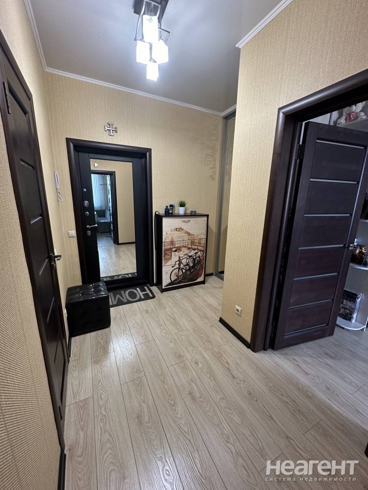 Продается 1-комнатная квартира, 47,3 м²