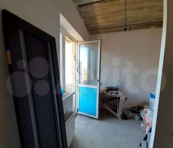 Продается 1-комнатная квартира, 110 м²