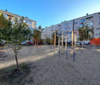 Продается 1-комнатная квартира, 110 м²