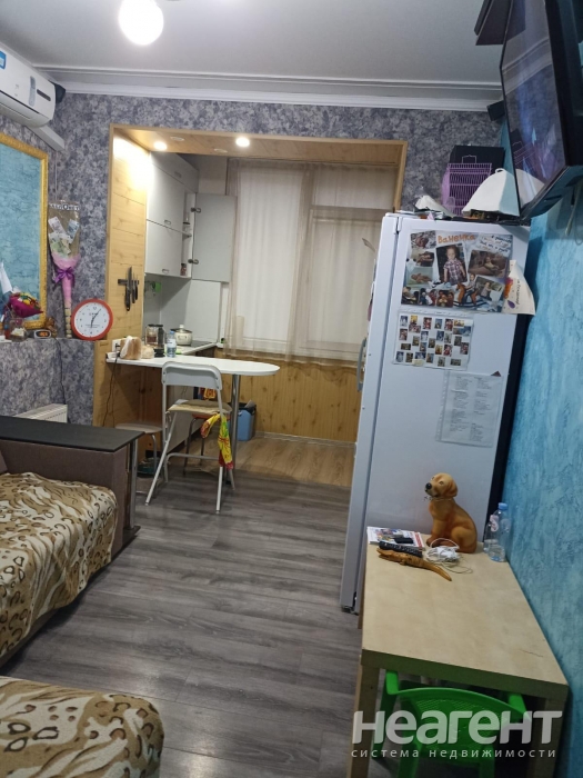 Продается 1-комнатная квартира, 32 м²