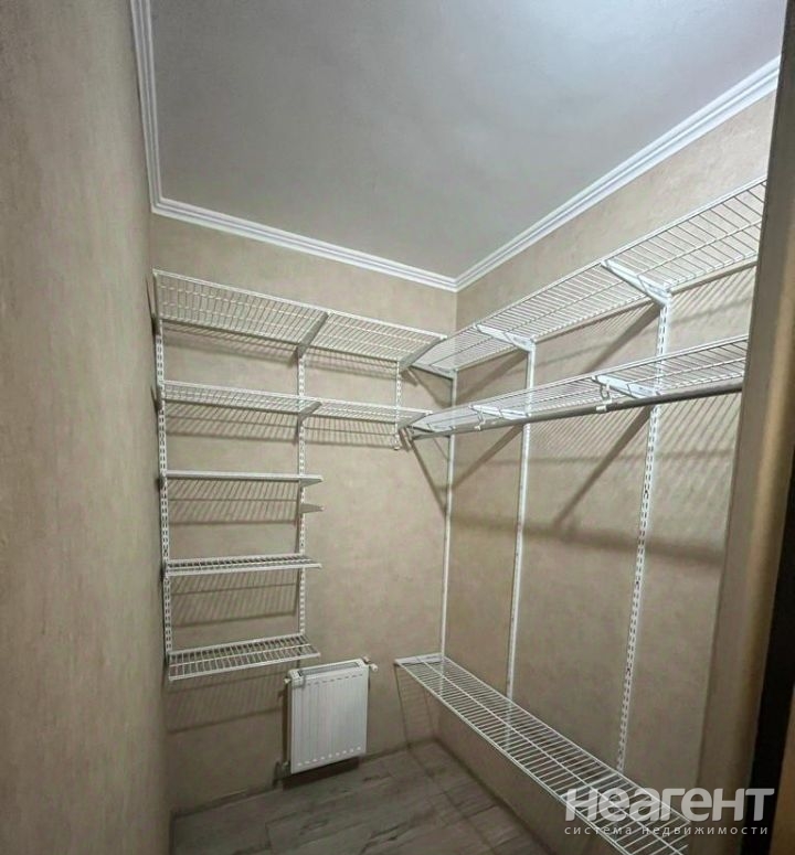 Продается 1-комнатная квартира, 49 м²