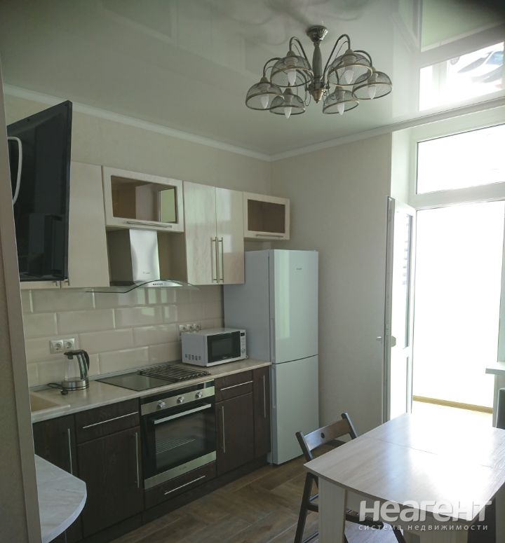 Сдается 1-комнатная квартира, 38 м²