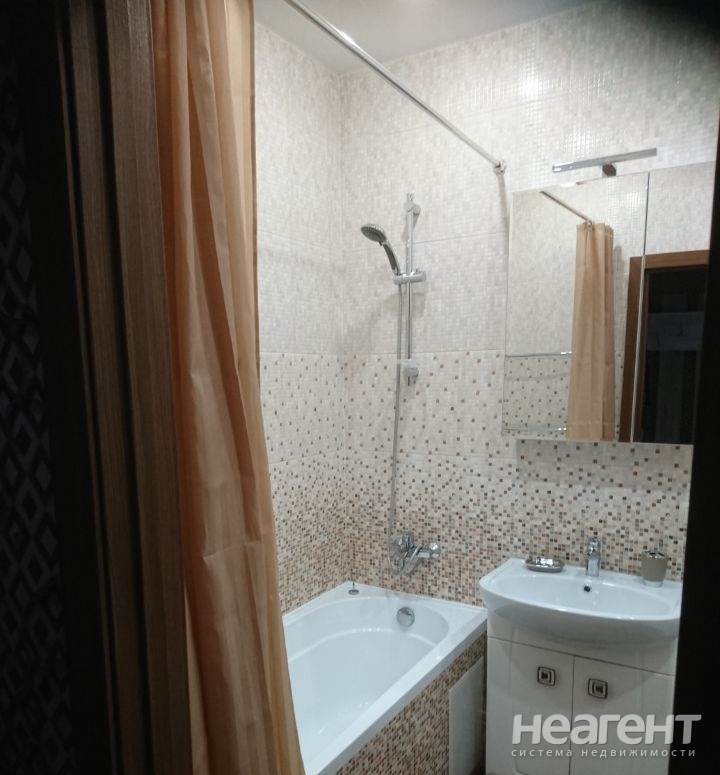 Сдается 1-комнатная квартира, 38 м²