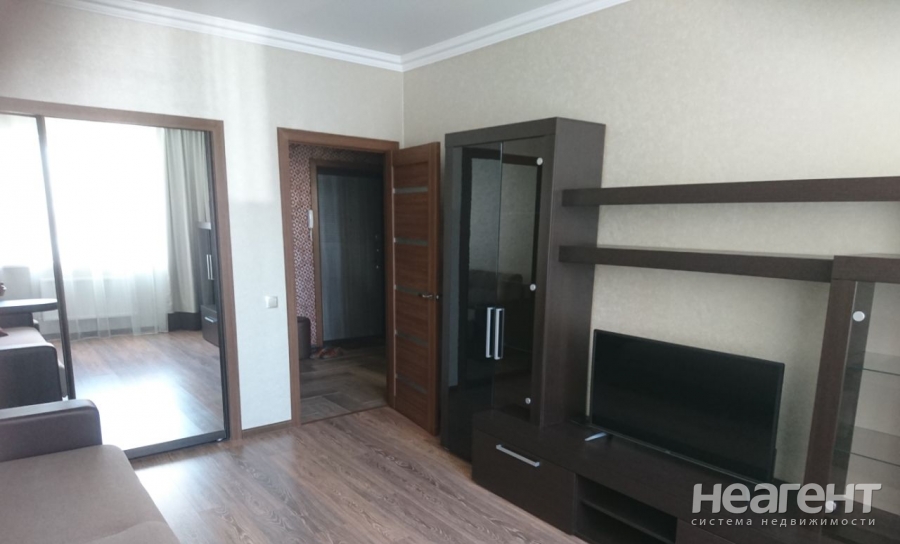 Сдается 1-комнатная квартира, 38 м²