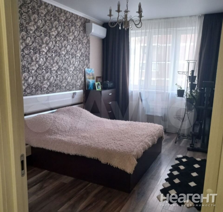 Продается 1-комнатная квартира, 45 м²