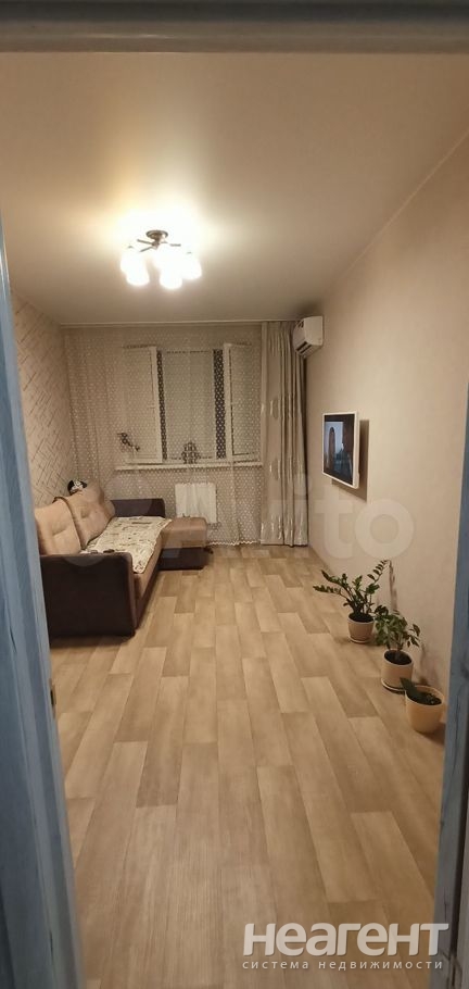 Продается 1-комнатная квартира, 35,9 м²