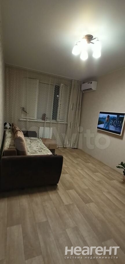 Продается 1-комнатная квартира, 35,9 м²