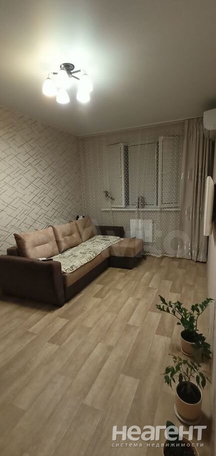 Продается 1-комнатная квартира, 35,9 м²