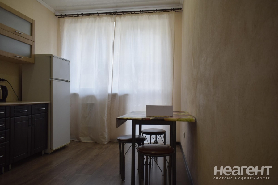 Продается 2-х комнатная квартира, 56 м²