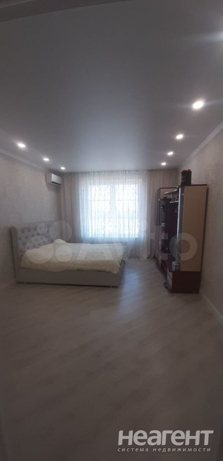 Продается 1-комнатная квартира, 46,4 м²