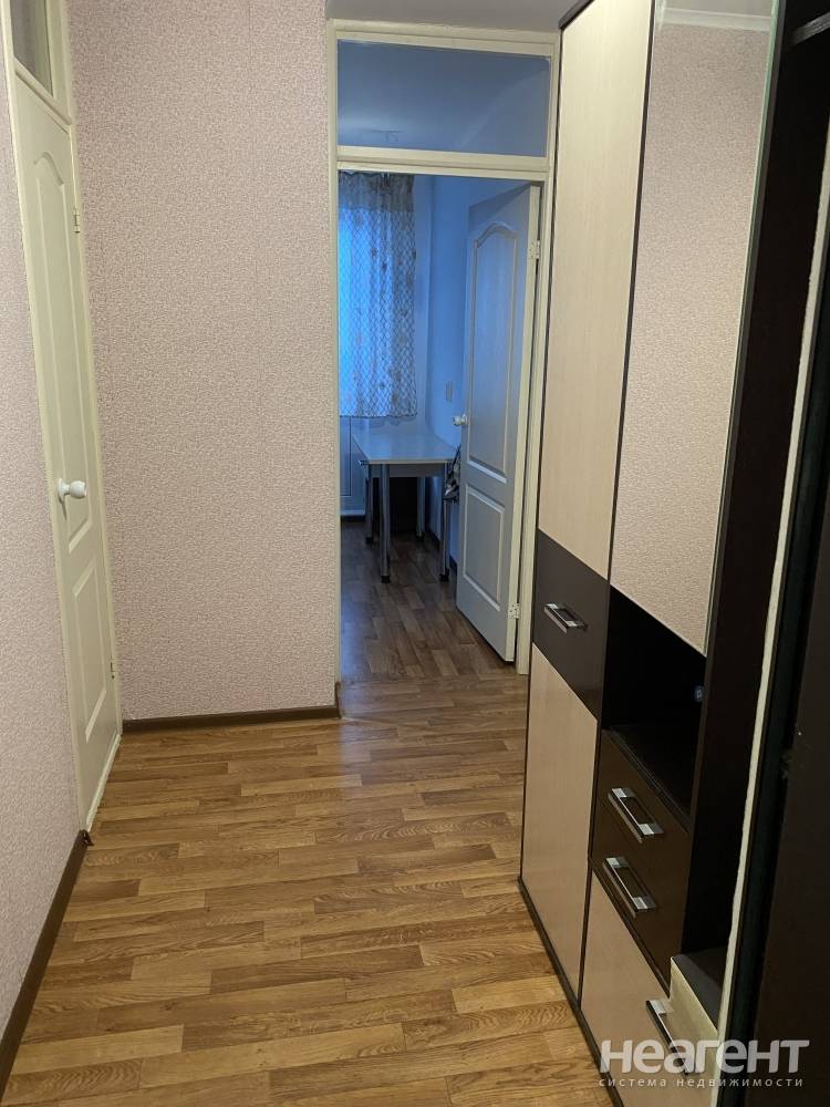 Сдается 1-комнатная квартира, 38 м²